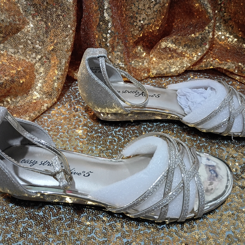 Easy Street Women's Glittering Silver  Heels